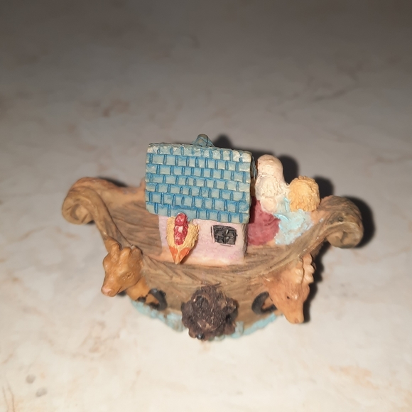 Noah's Ark Figurine Trinket Decor - Picture 4 of 8